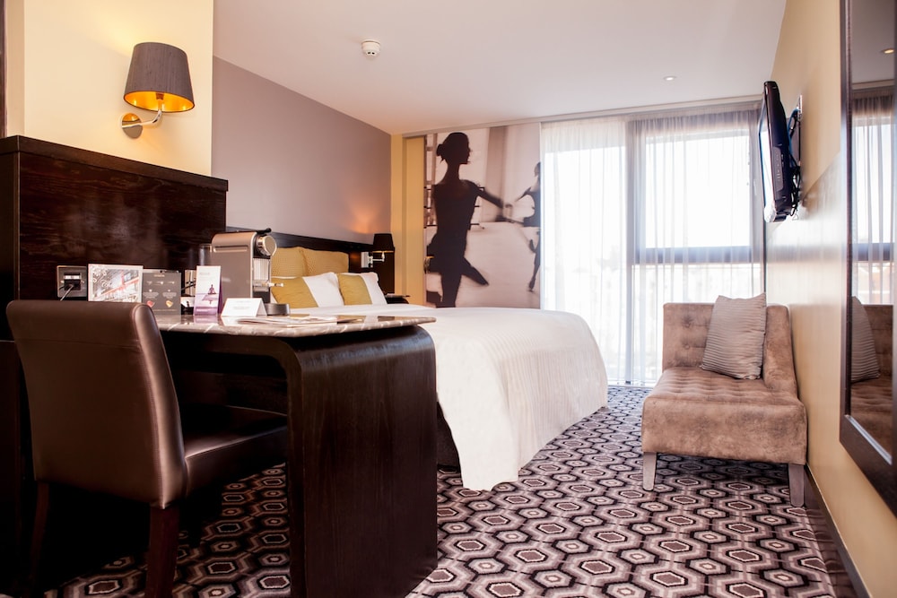 The Vincent Hotel 39/43