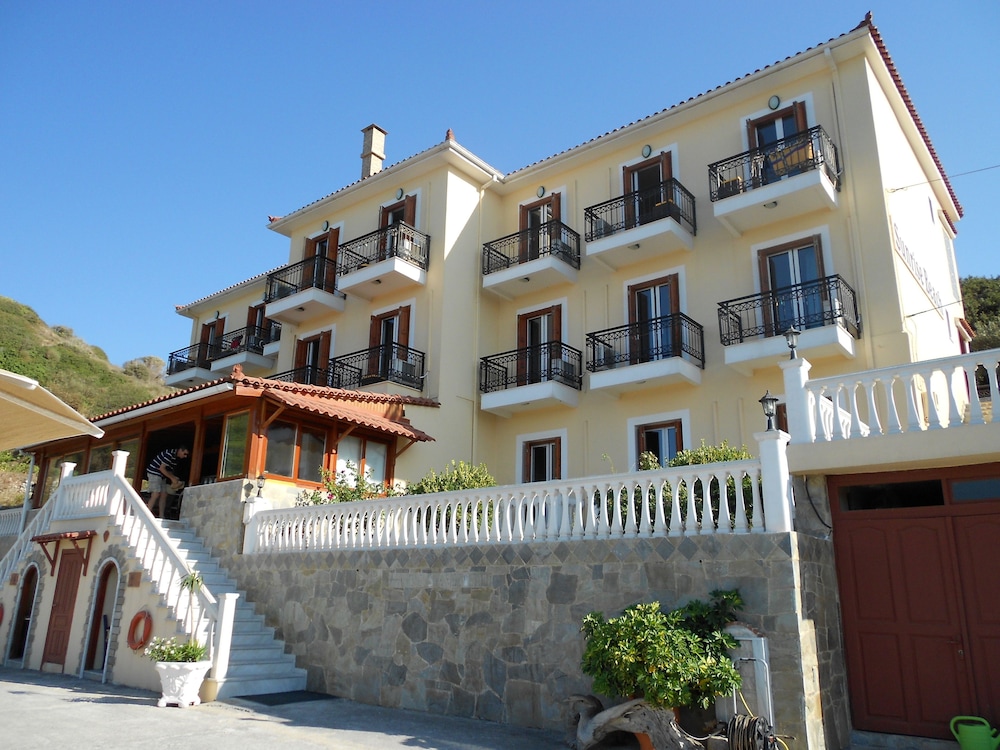 Sunrise Beach Hotel in SAMOS