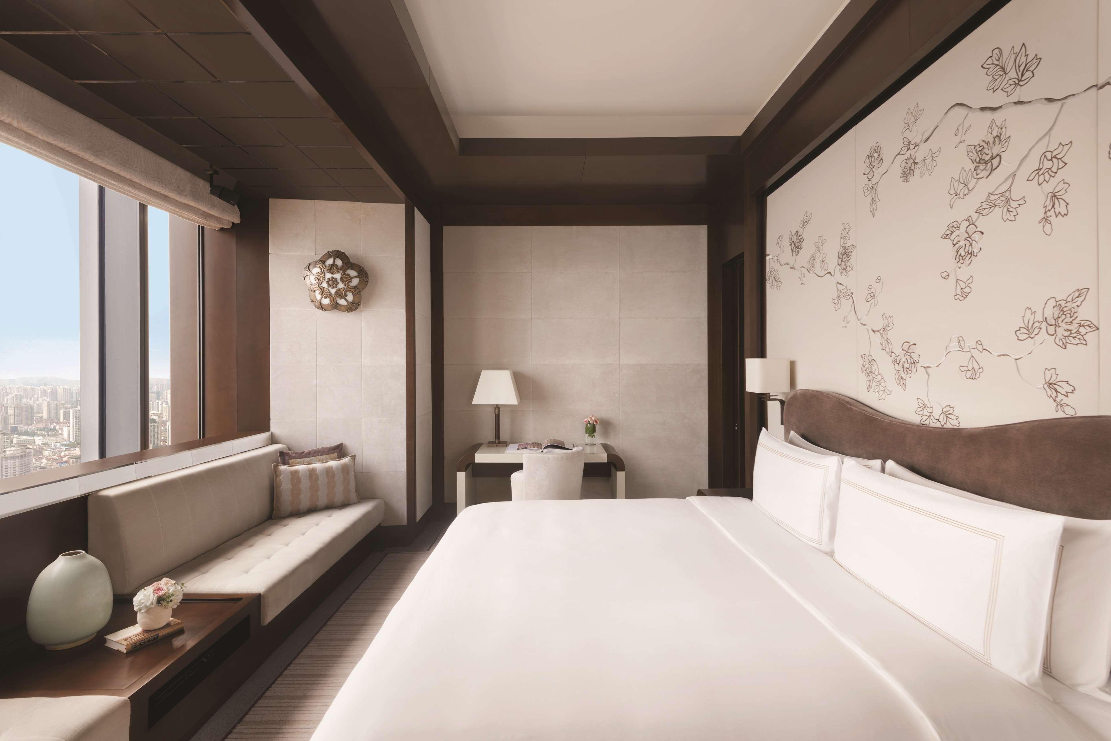 Suite, King Bed