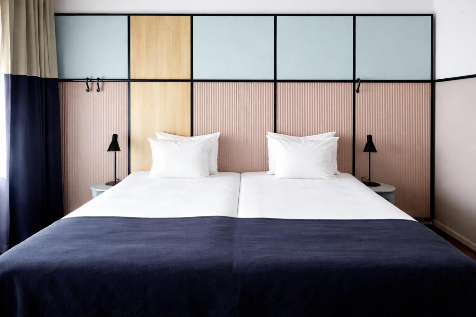 Room, Double or Twin Bed