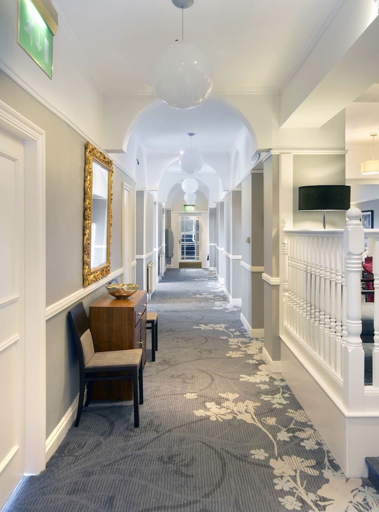 Windermere Hotel 41/60