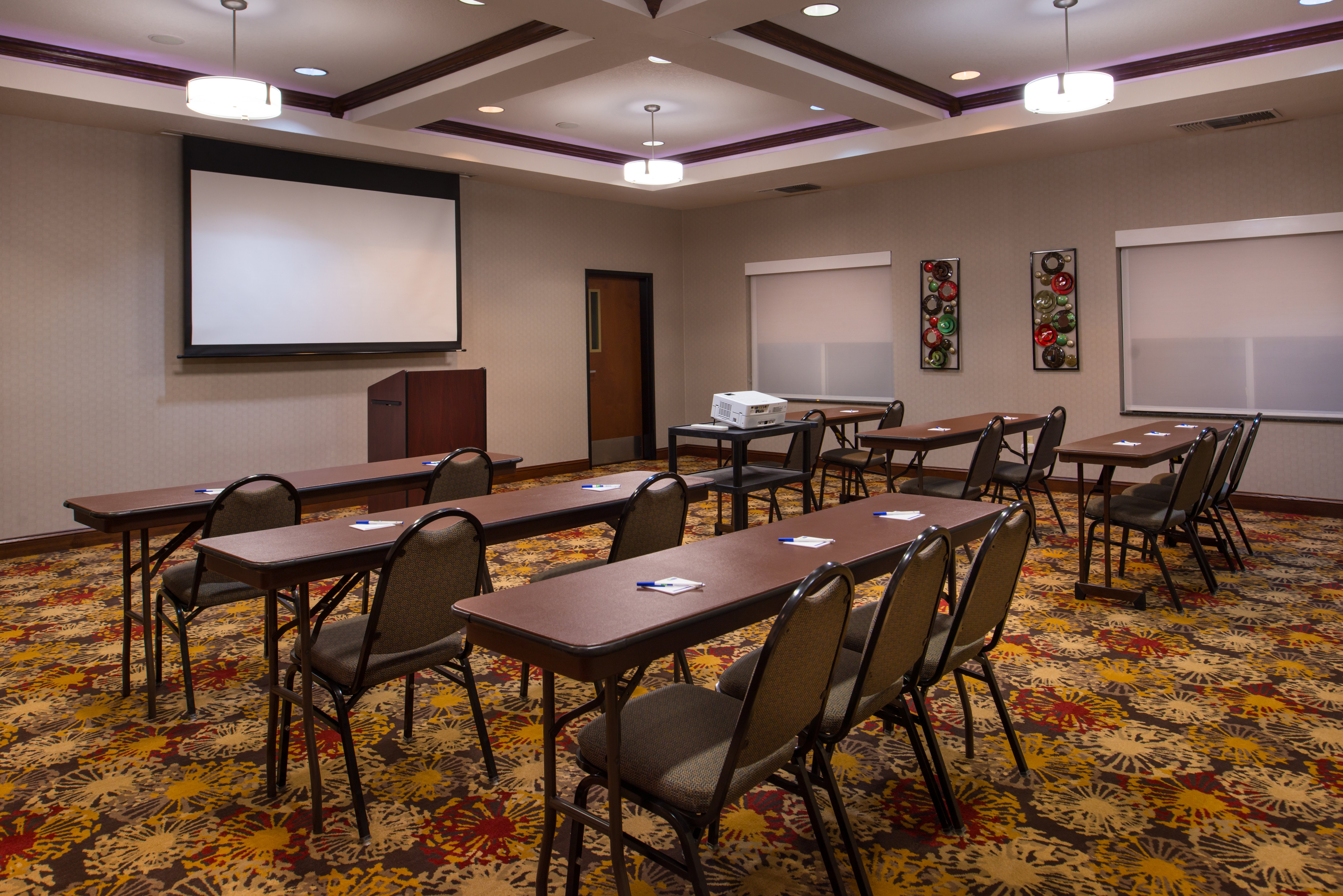 Holiday Inn Express Hotel And Suites Pittsburg 62/73