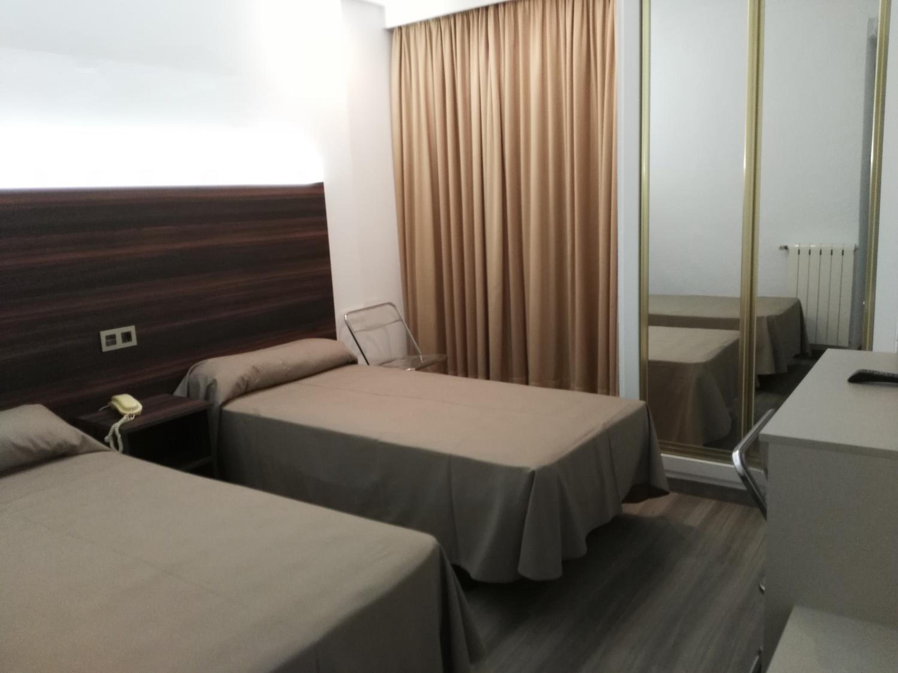 Hotel Ribera 32/57