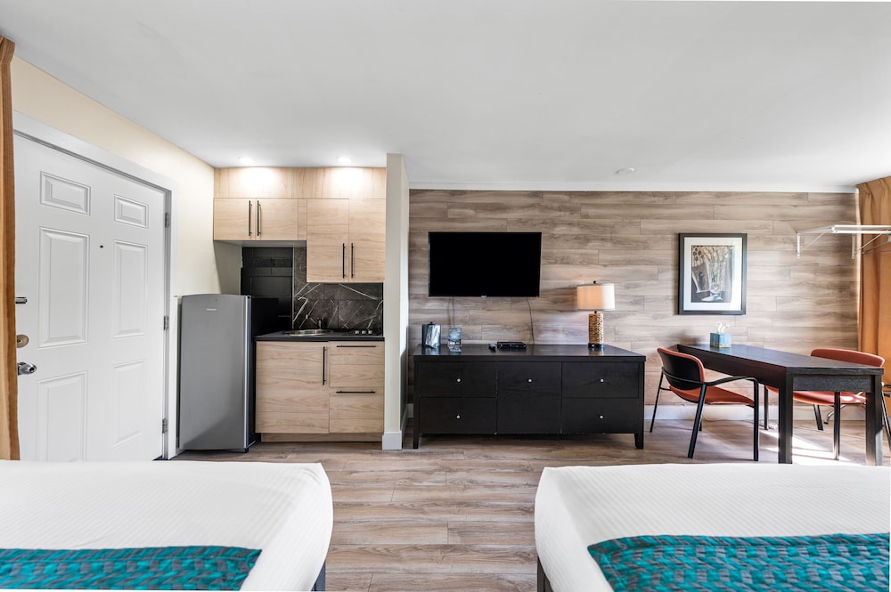 Auberge Shores Inn & Hotel 23/47