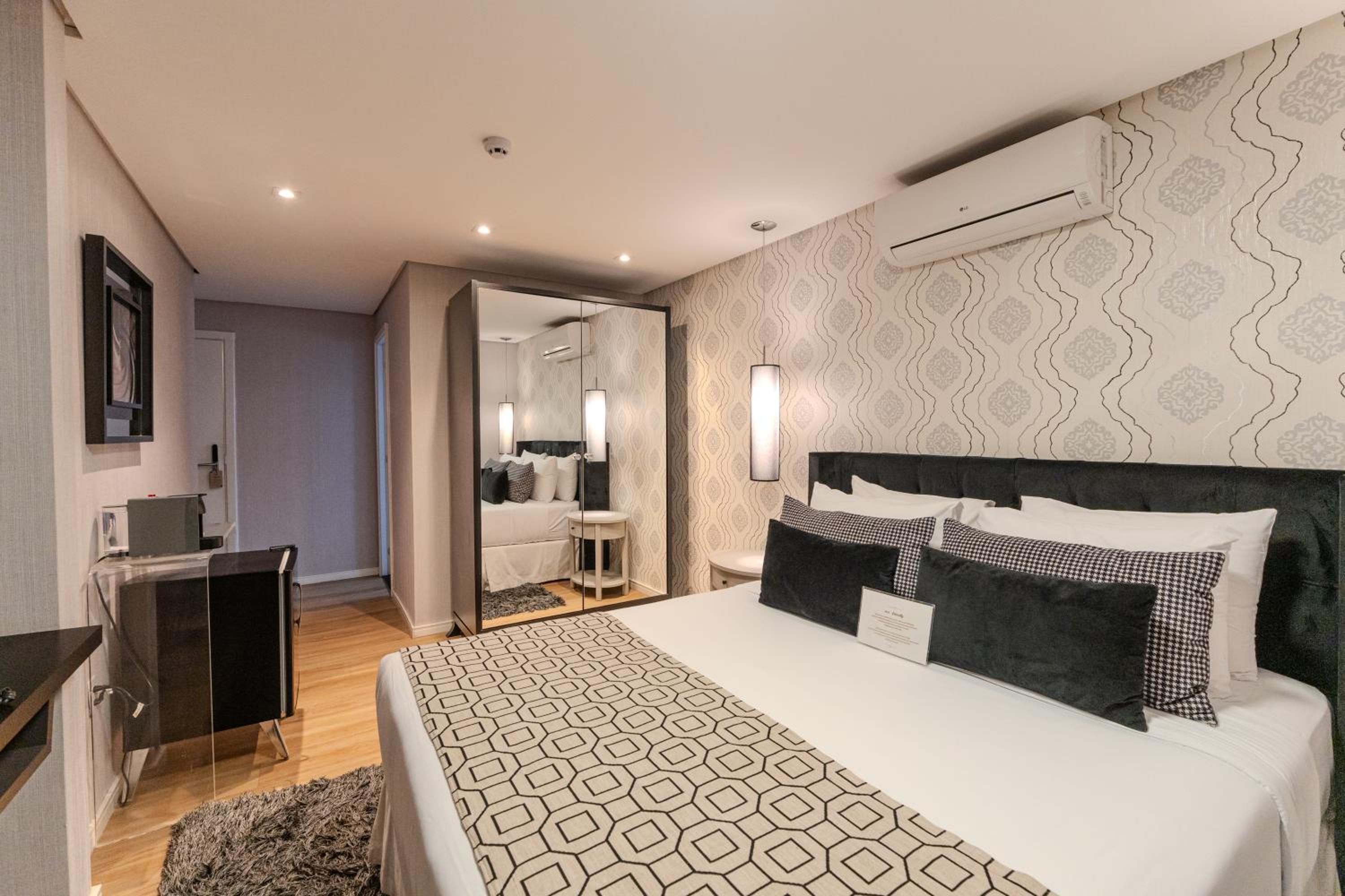 Premium, Double Bed