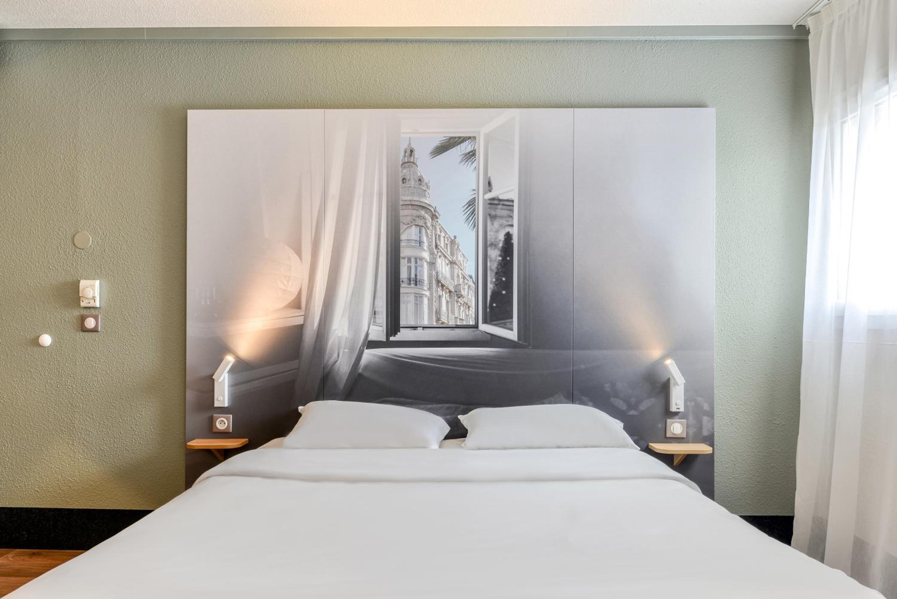 Room, Triple