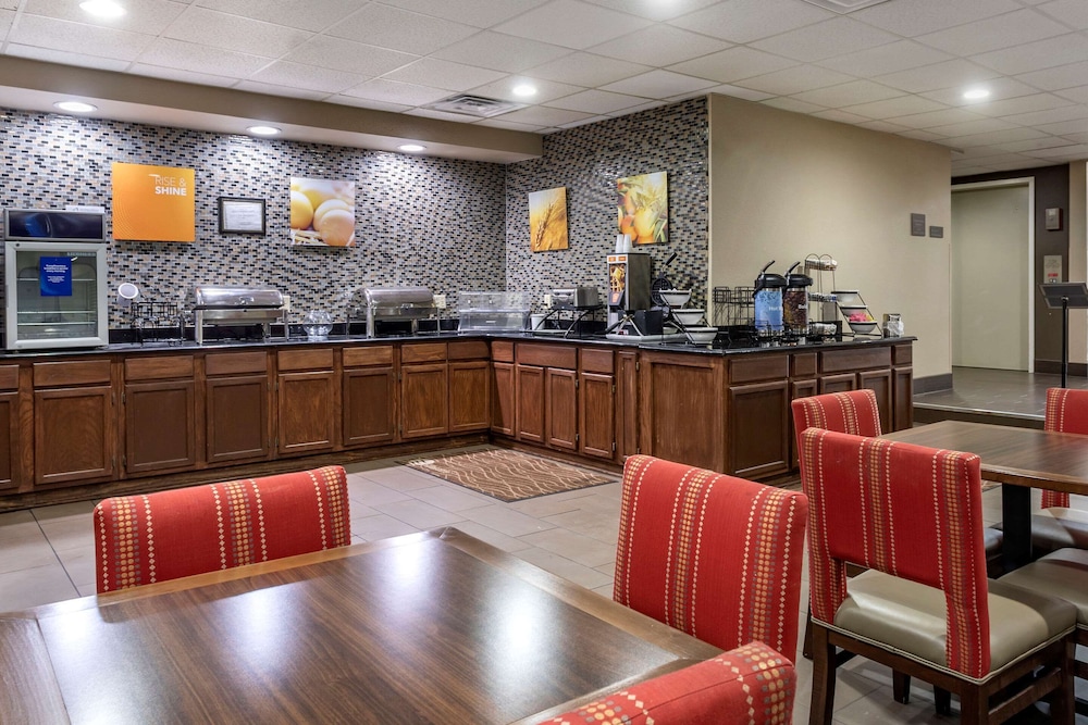 Comfort Inn Paducah I-24 6/36