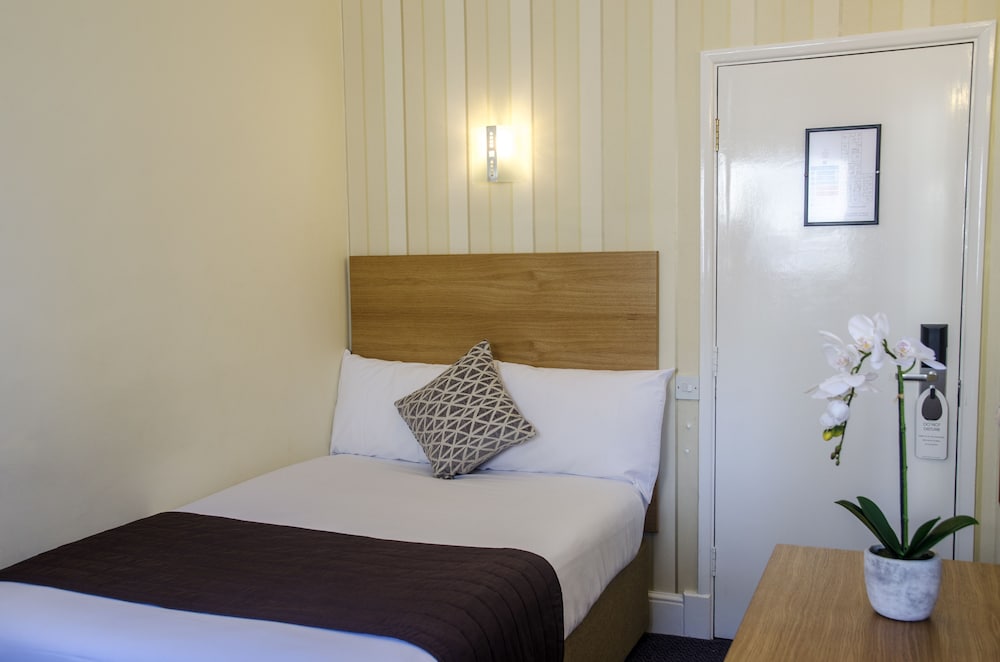 The Kings Hotel 30/55