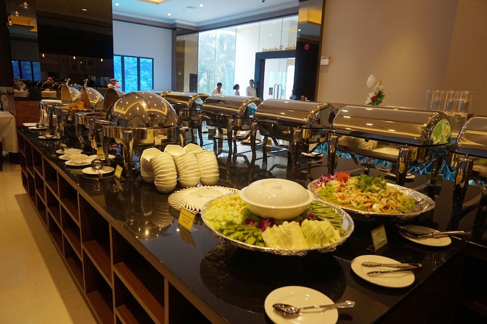 Siam Oriental Hotel 42/69
