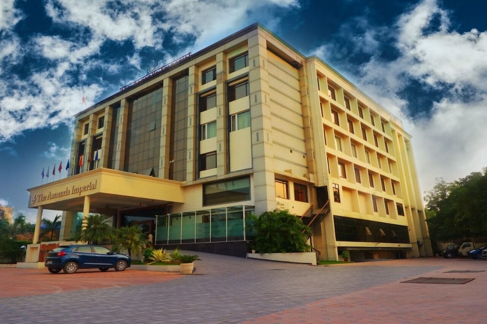 THE AANANDA IMPERIAL 46/50