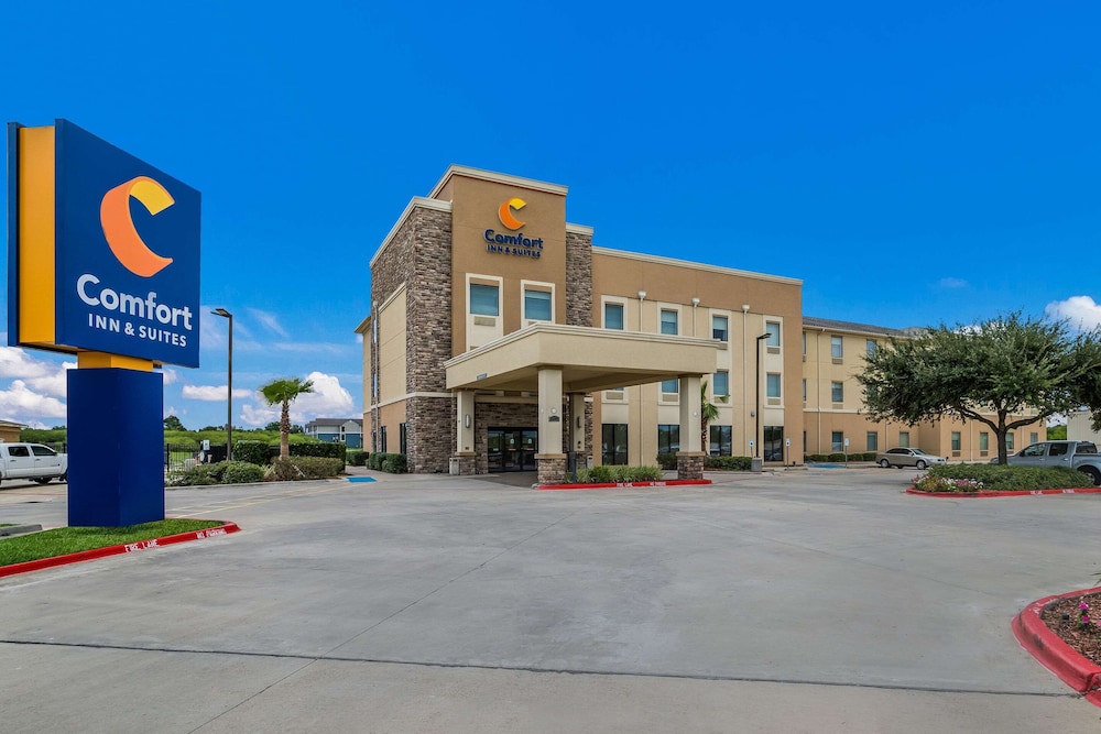 Comfort Inn & Suites Victoria North 1/46