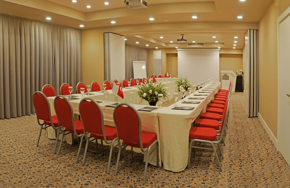 Ramada Plaza by Wyndham Mardin 43/48