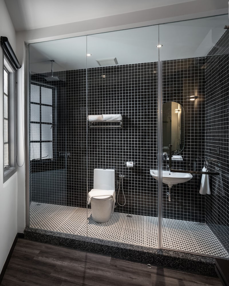 Modern Hotel Georgetown 13/45