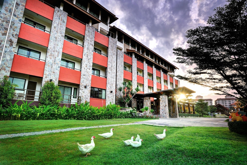 The Charm Boutique Resort & Hotel 4/46