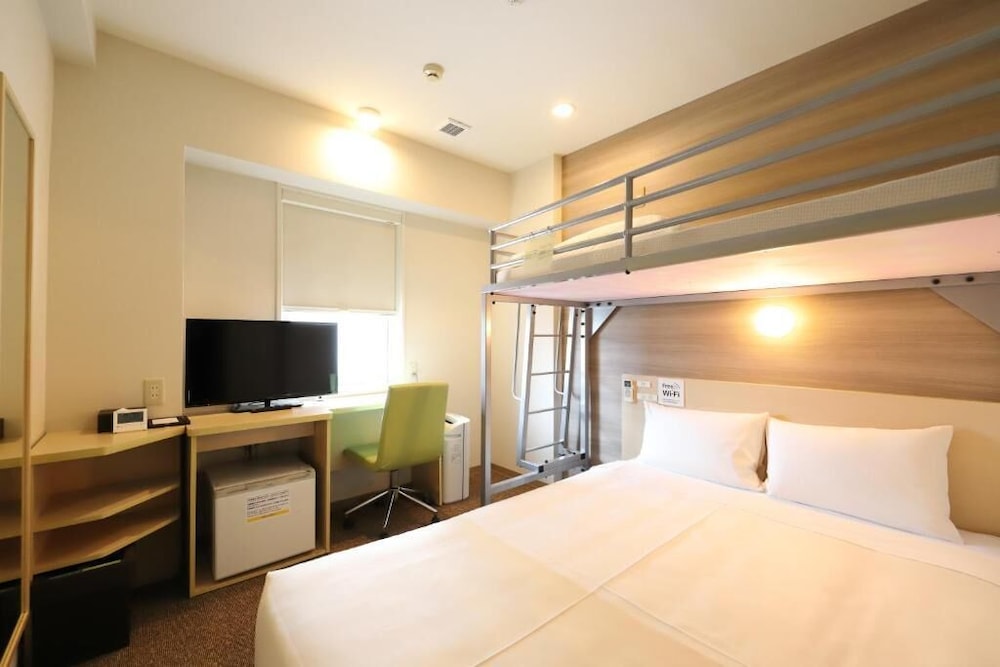 ROOM, TWIN BEDS, BUNK BED