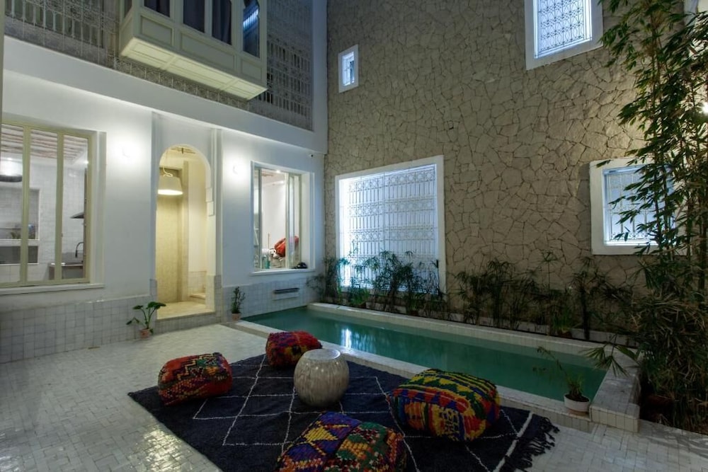 Bck Art Riad 22/43