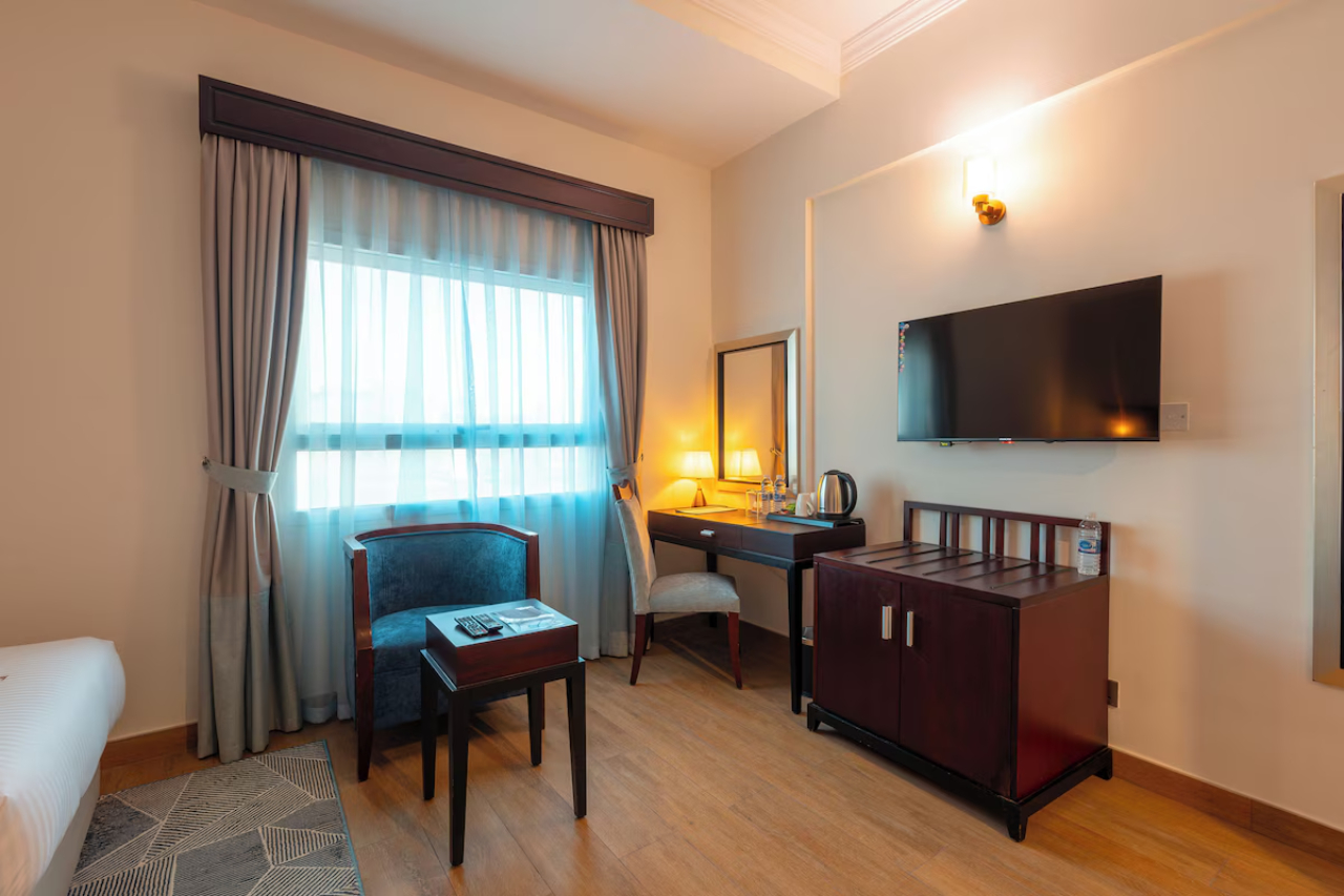 Grand Continent Hotel, Dubai 17/20