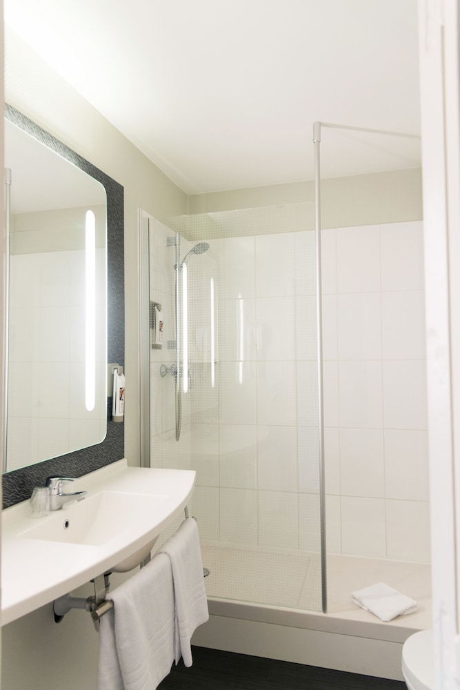 Ibis Laval Le Relais D'armor 50/50