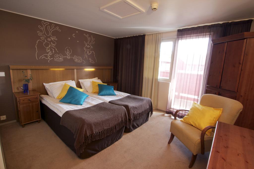 غرفة قياسية بسريرين منفصلين، Hullu Poro Hotel 2/5