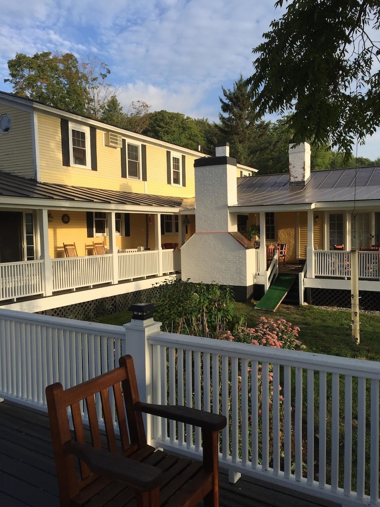 Inn at Clearwater Pond 4/51