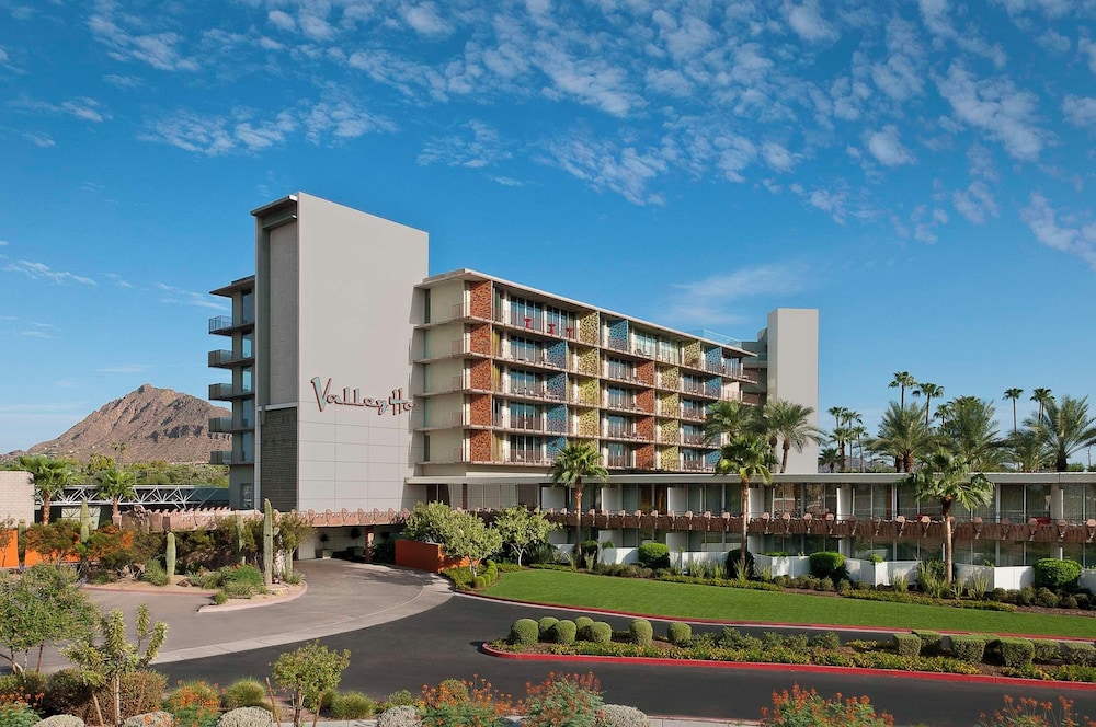 Hotel Valley Ho 4/81