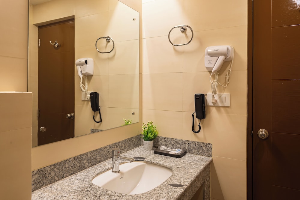 Hotel Crystal Pashupati 66/67