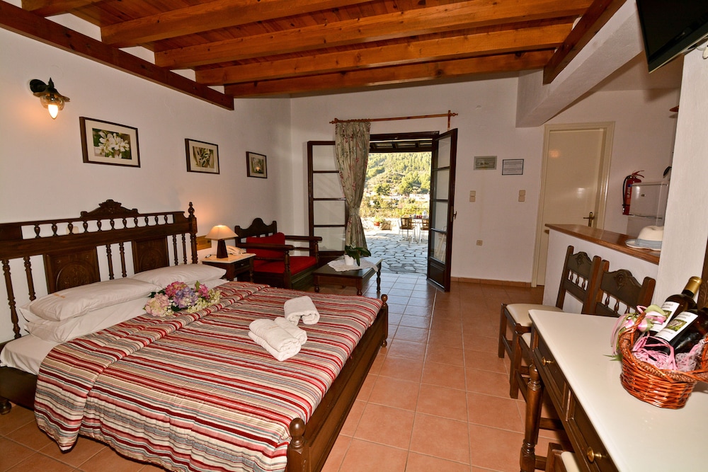 DUPLEX, SUPERIOR, SEA VIEW