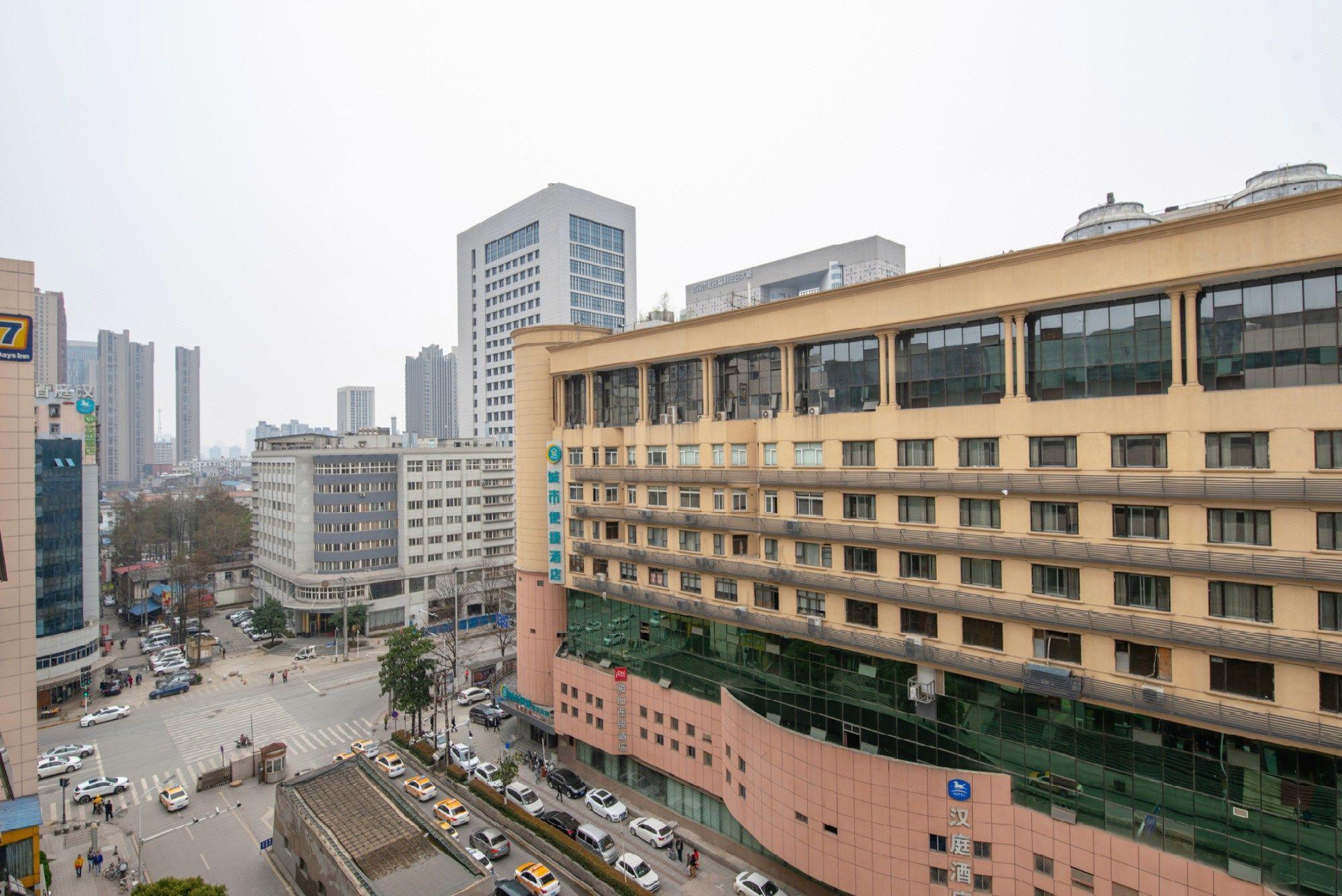 Lavande Hotel (Wuhan High-speed Railway Station) 20/48