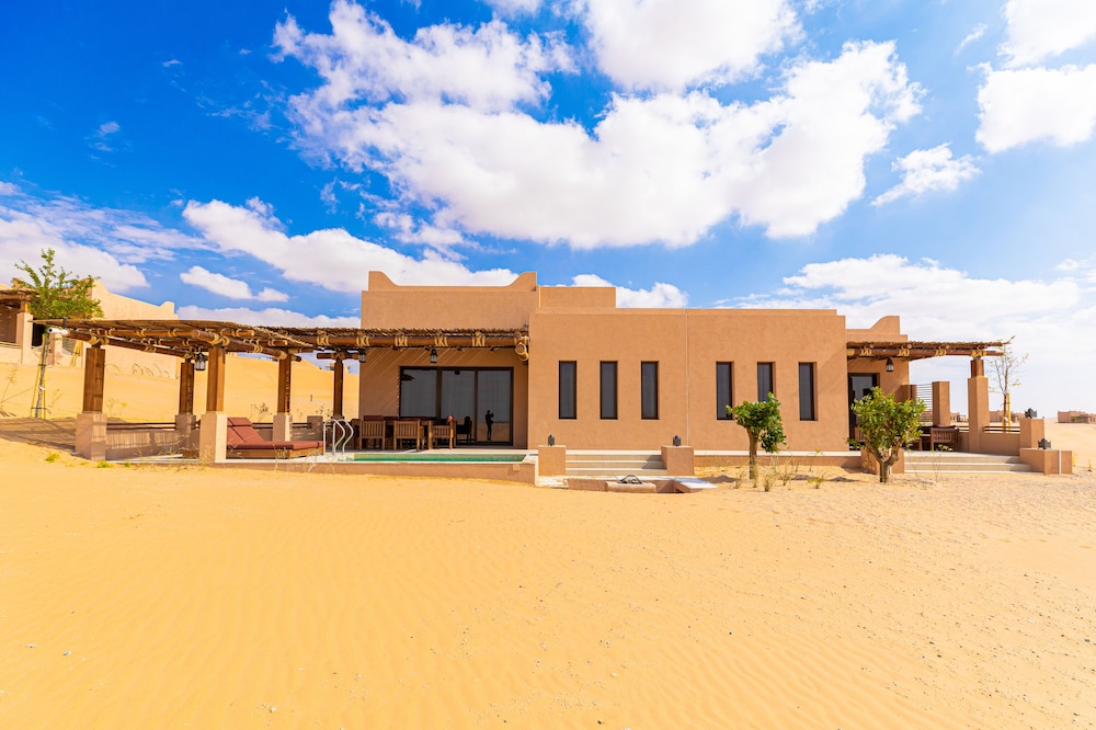 Bab Al Nojoum Bateen Liwa 53/60