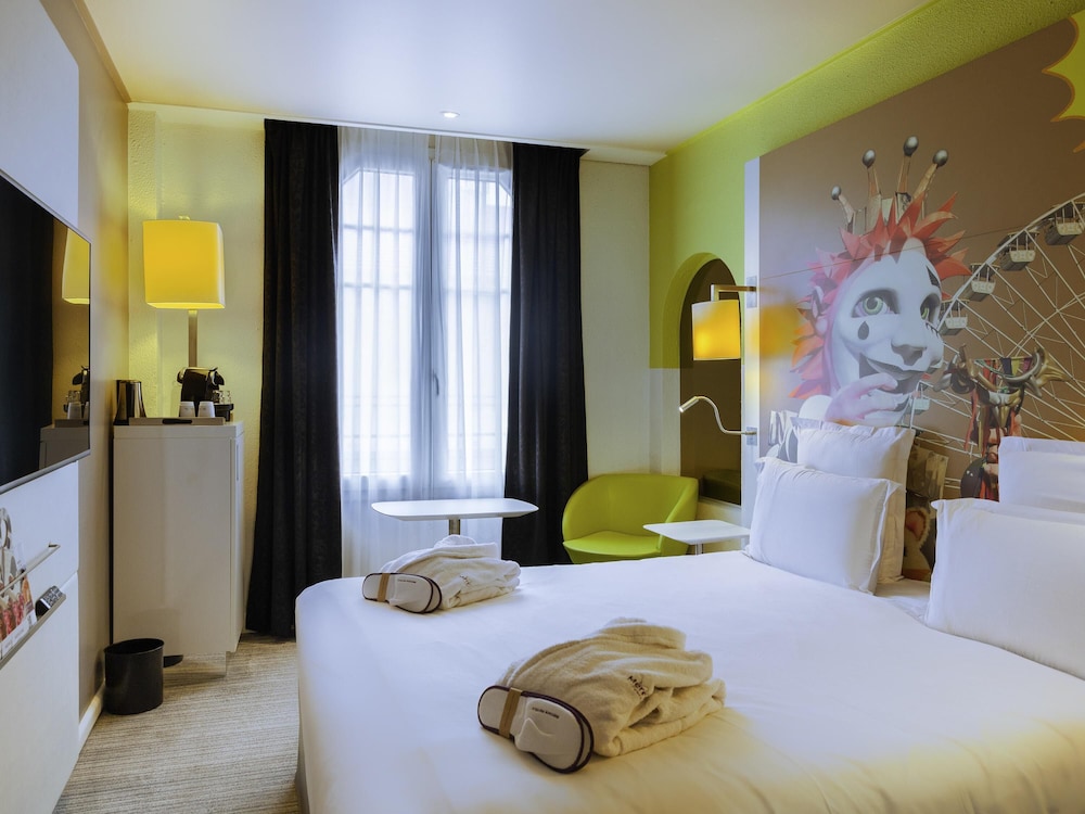PREMIUM, PRIVILEGE, DOUBLE BED