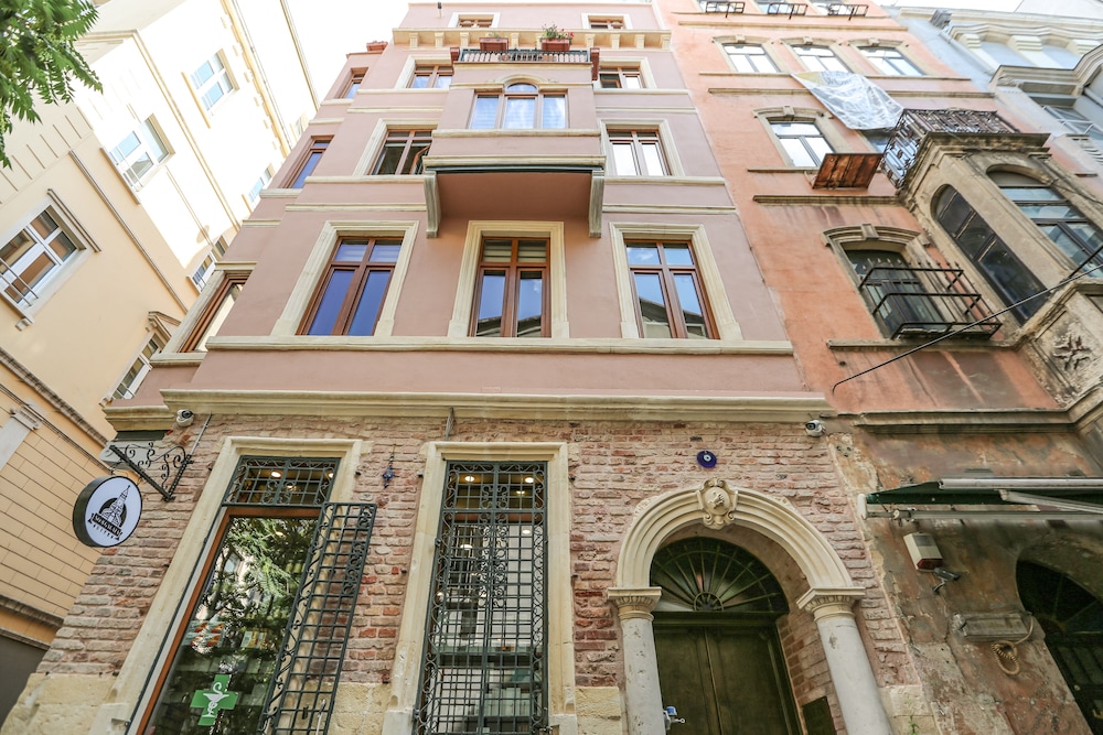 No 8 Galata 1/50