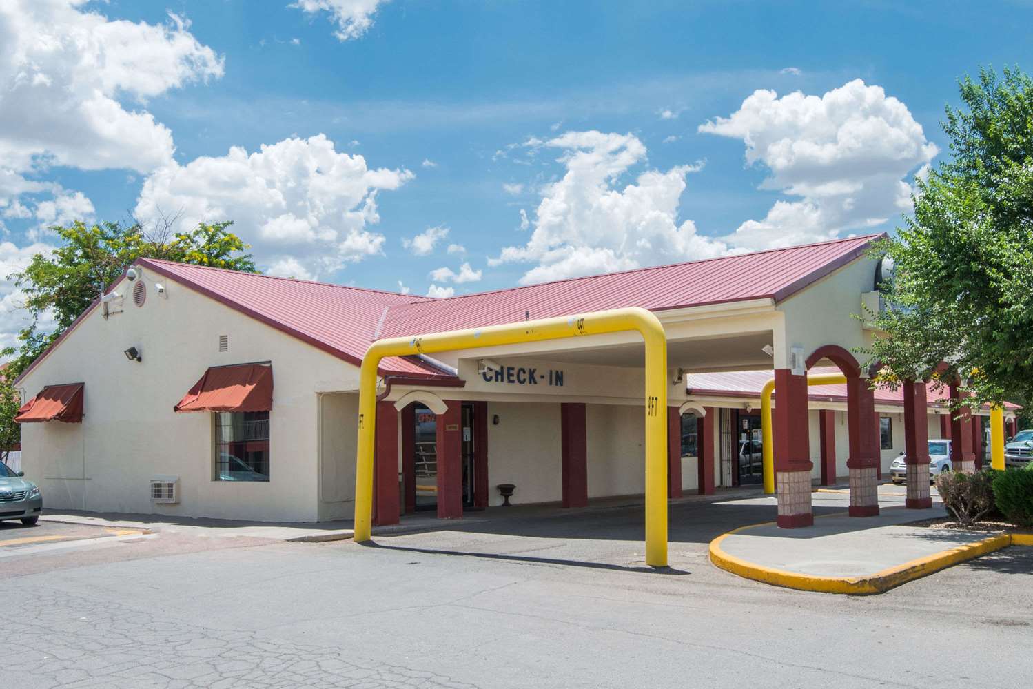 Days Inn By Wyndham Gallup 17/18