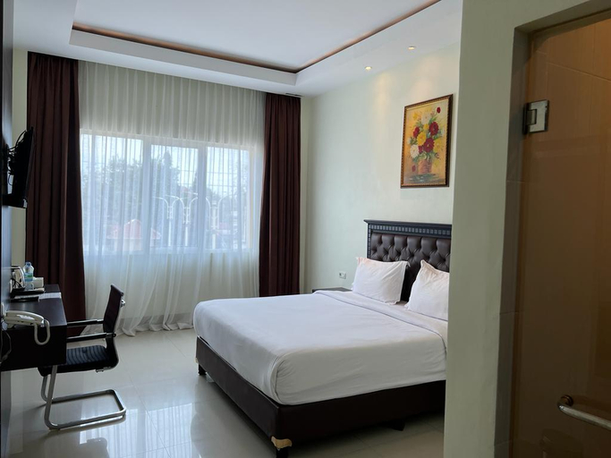 Superior, Kirei Hotel Bantaeng 2/4
