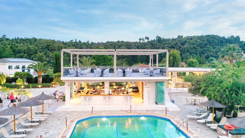 Chrousso Village Hotel 1/50