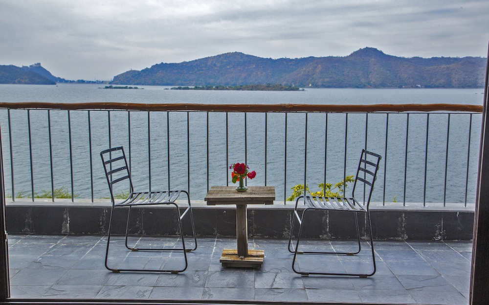 JAISAMAND ISLAND RESORT 53/67