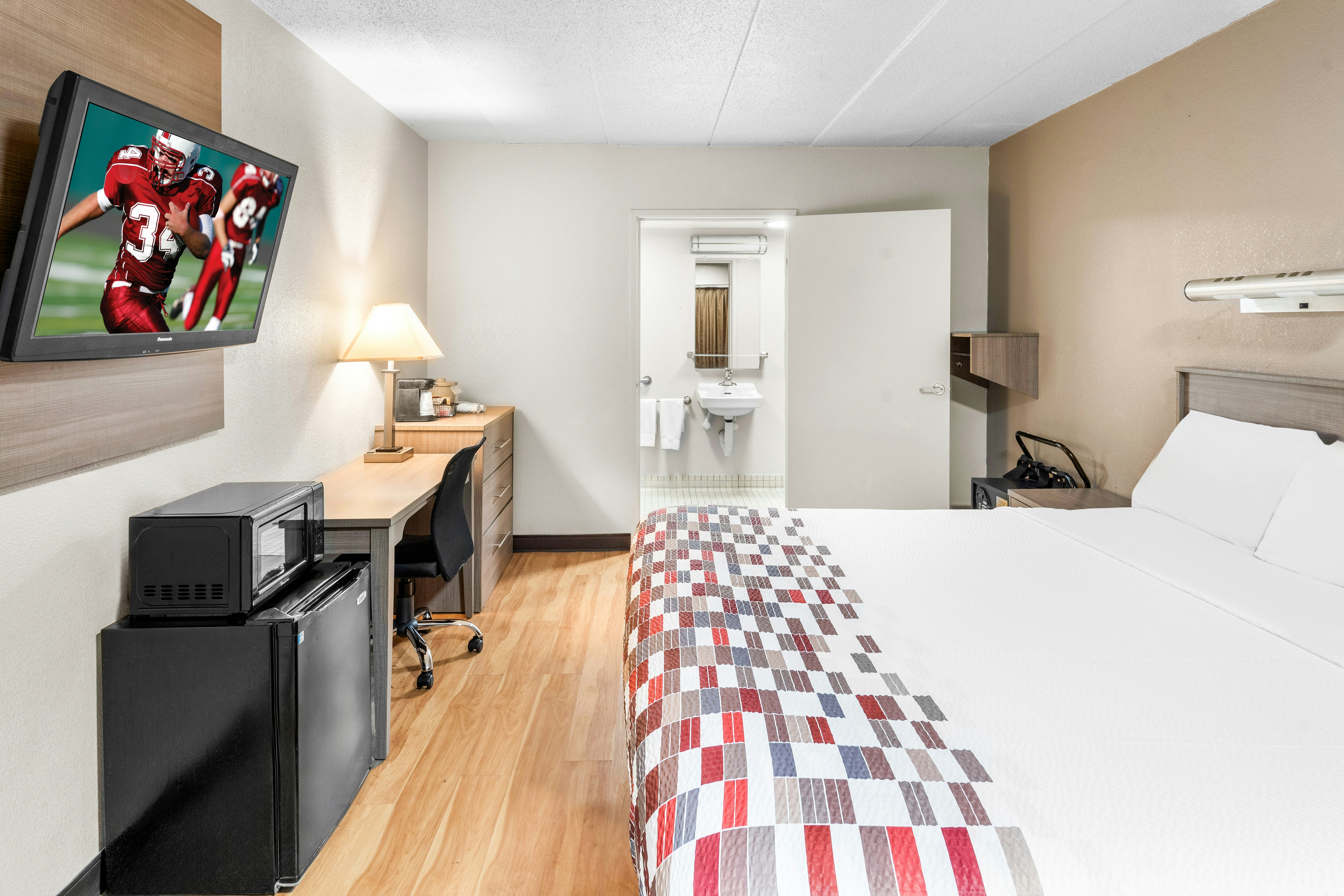 Red Roof Inn Indianapolis North 16/34