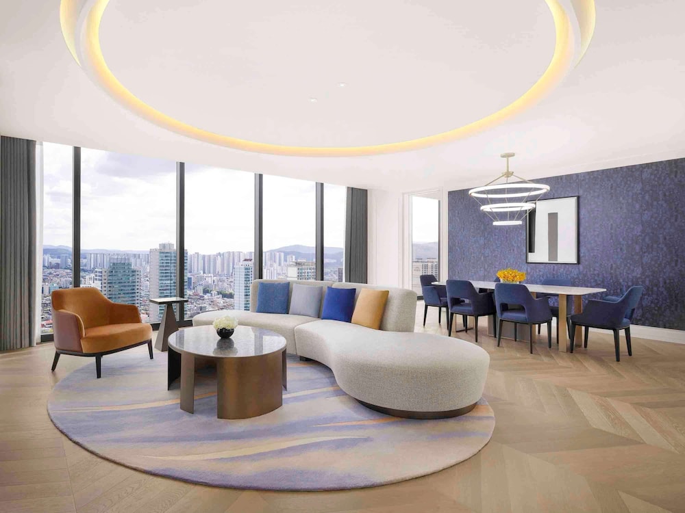 Sofitel Ambassador Seoul Hotel and Serviced Residences 45/71