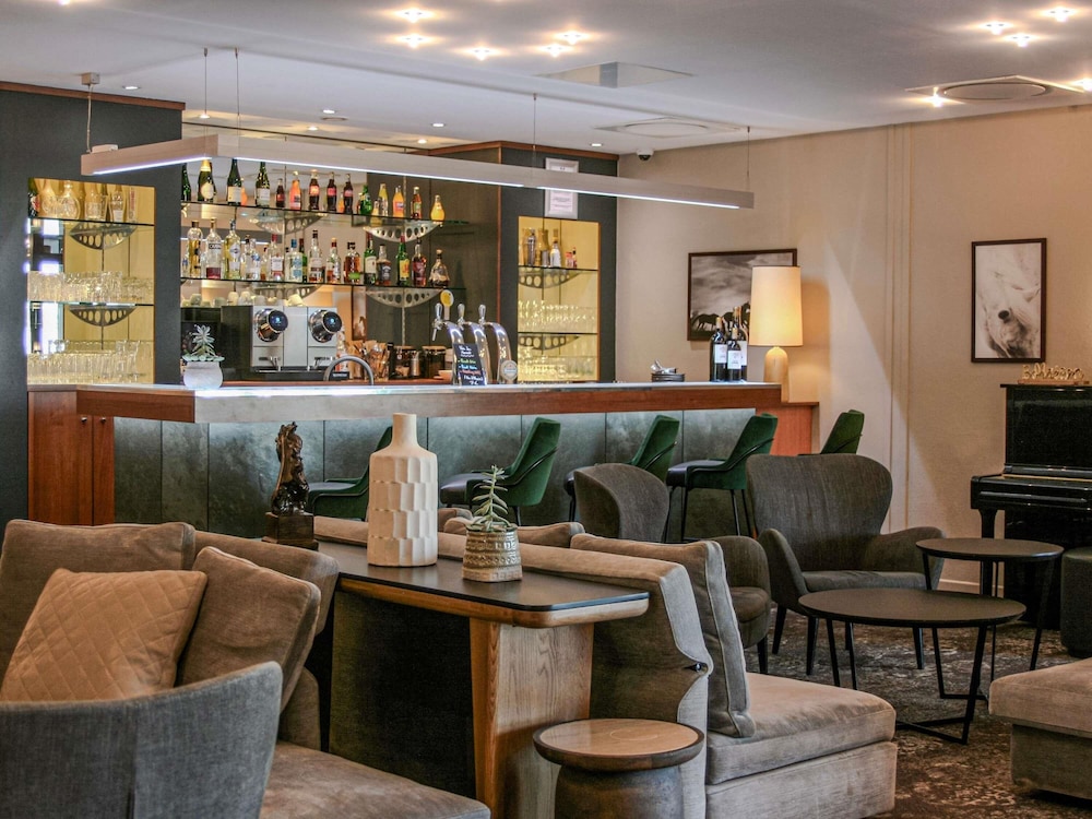 NOVOTEL BAYEUX 44/81