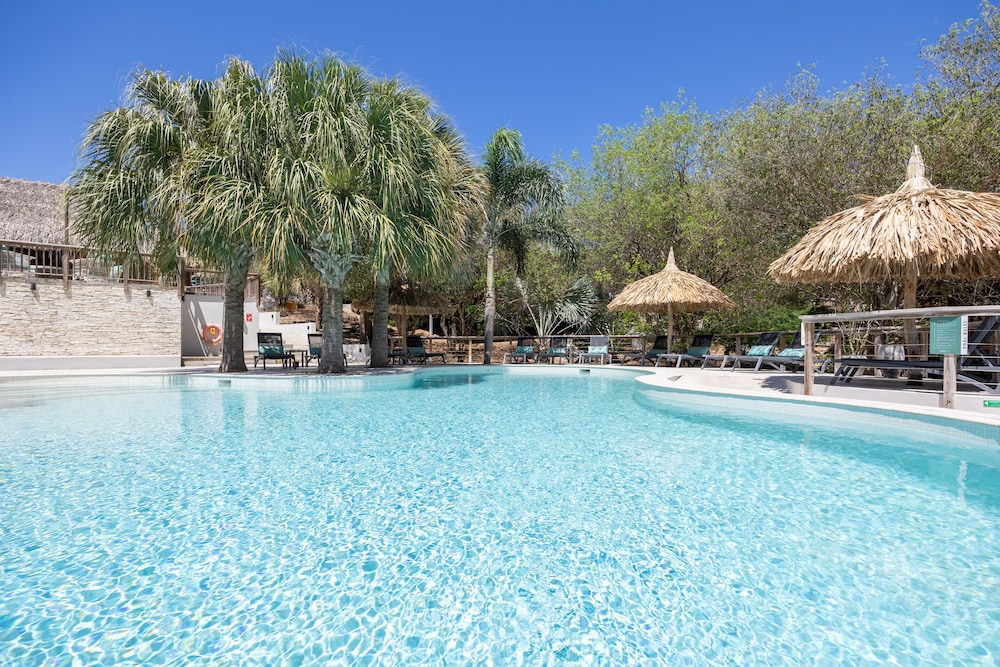 Morena Resort 59/67