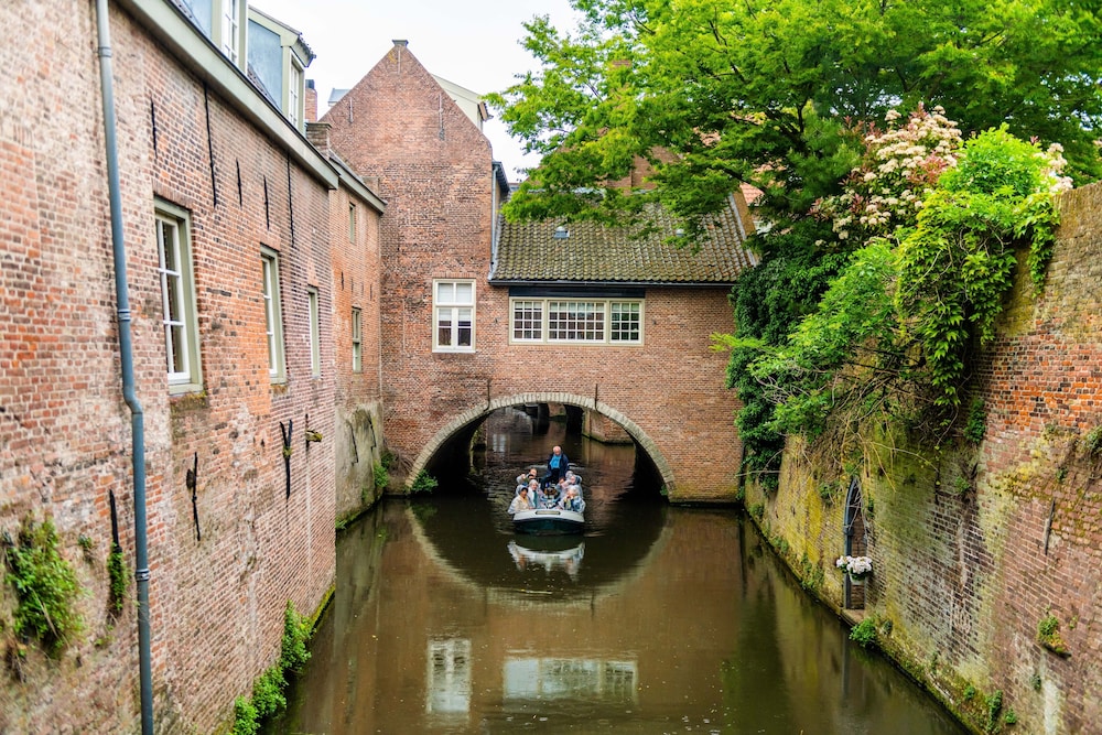 The Den, ‘s-Hertogenbosch, a Tribute Portfolio Hotel 41/49