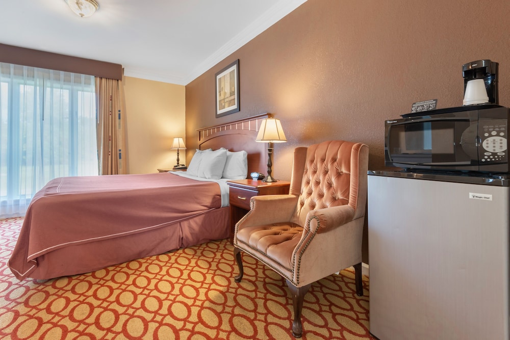 Americas Best Value Inn & Suites - Clarence/Buffalo East 36/49