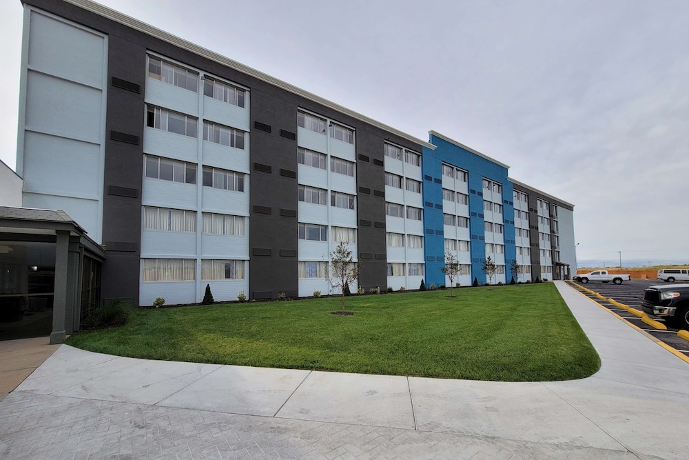 Wingate by Wyndham Wichita Airport 5/49