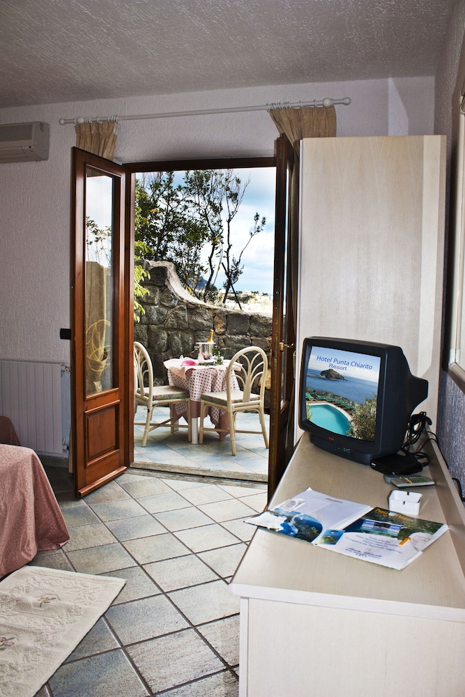 Punta Chiarito Resort 42/67
