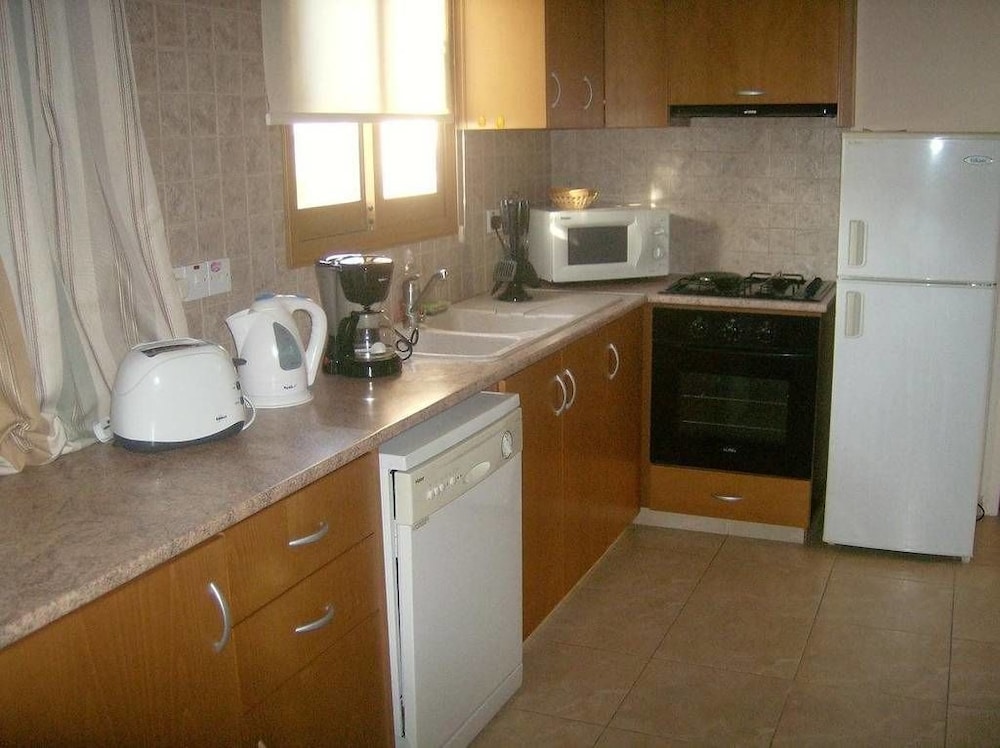 Kapsalia Holiday Villas 50/50