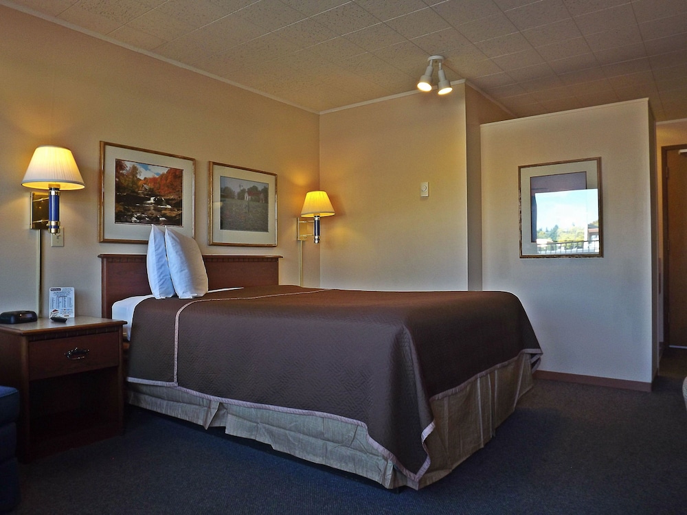 Travelodge By Wyndham Kalispell 13/34