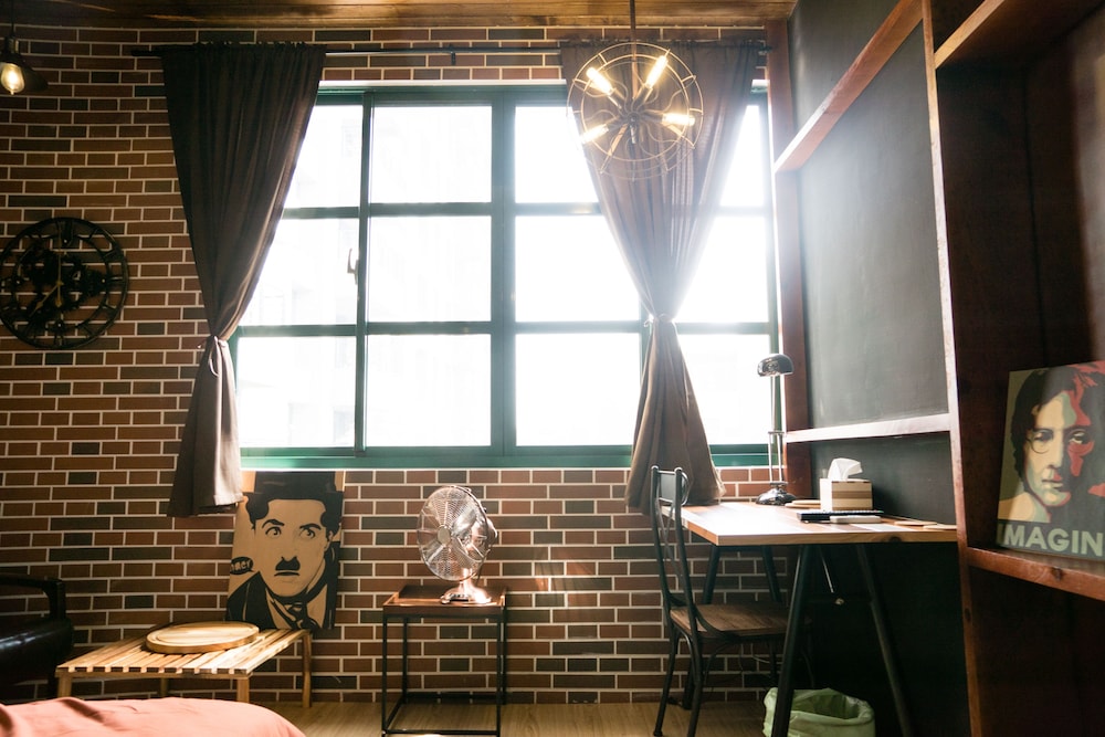 Baker Street Design Inn 40/49