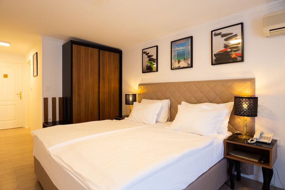 Vila Tina Hotel 9/23