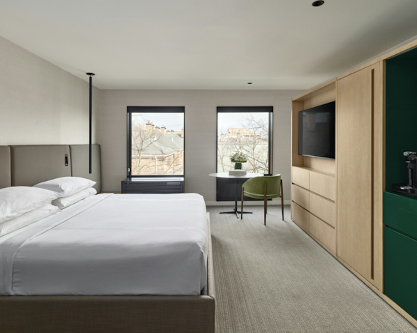 1 BEDROOM, SUITE