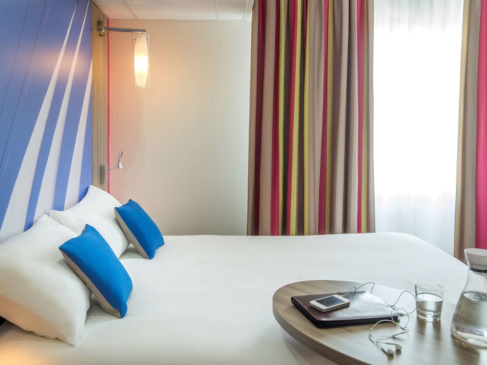 IBIS STYLES SAINT GILLES CROIX DE VIE 24/77