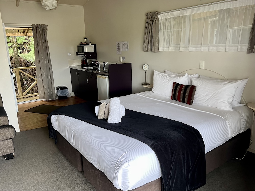 Anchor Lodge Resort 28/73